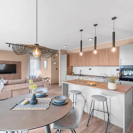 Quercus Village Penthouse With Jacuzzi *