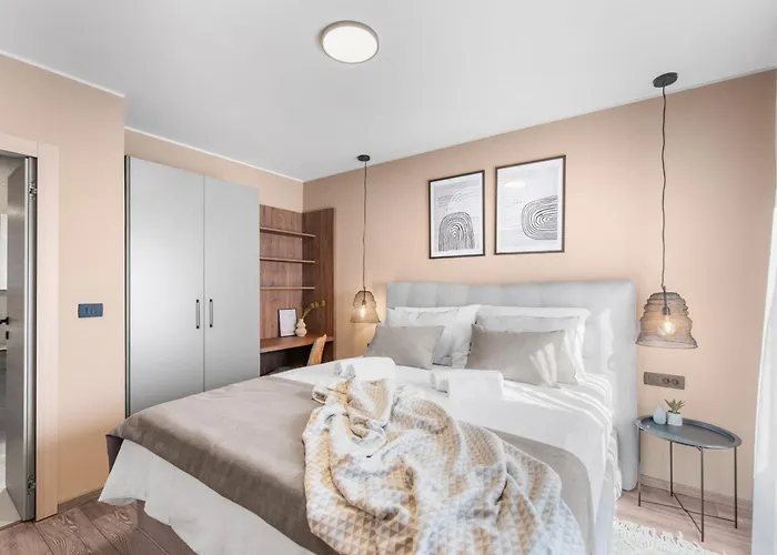 Quercus Village Penthouse With Jacuzzi Lejlighed *