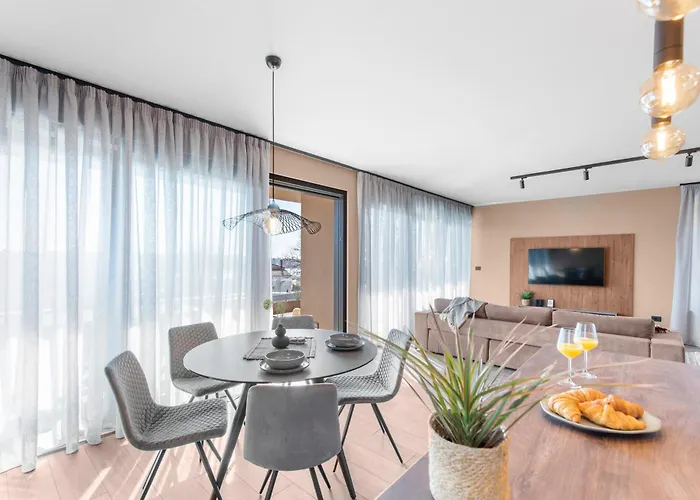 Quercus Village Penthouse With Jacuzzi Lejlighed *