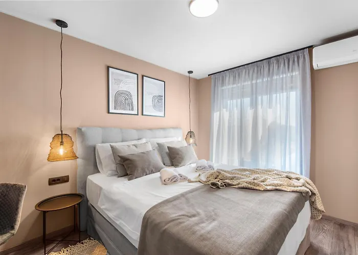 Quercus Village Penthouse With Jacuzzi Lejlighed