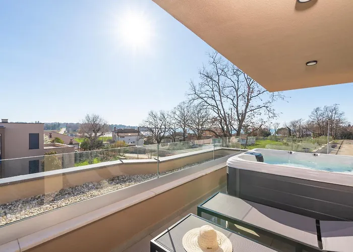 Lejlighed Quercus Village Penthouse With Jacuzzi *