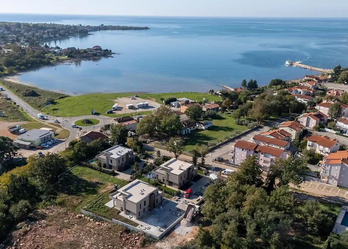 Quercus Village Penthouse With Jacuzzi Lejlighed Novigrad Istria