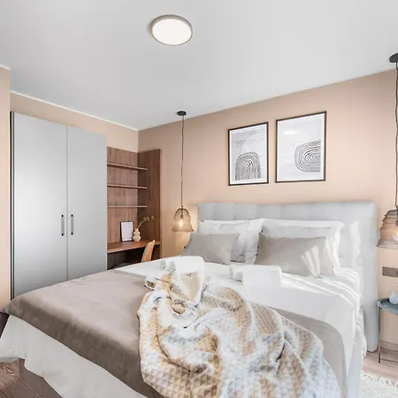 Quercus Village Penthouse With Jacuzzi Apartment *