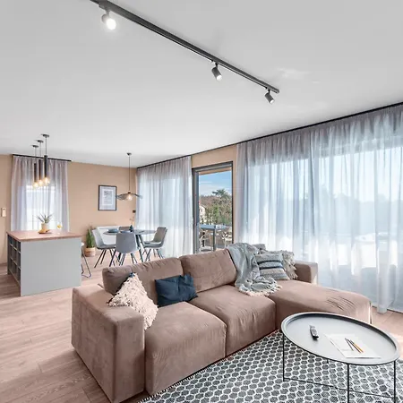 Quercus Village Penthouse With Jacuzzi * Novigrad (Istria)