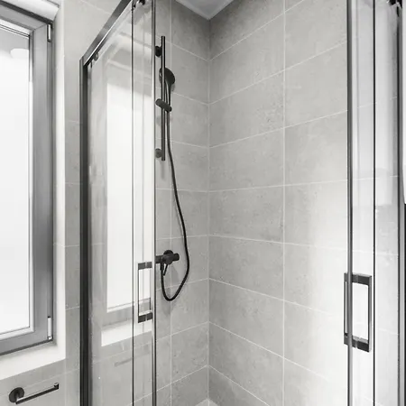 Appartamento Quercus Village Penthouse With Jacuzzi