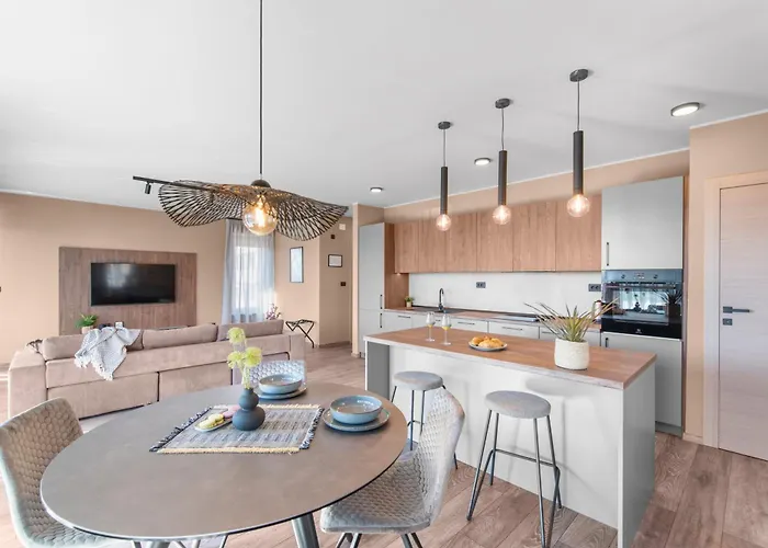 Quercus Village Penthouse With Jacuzzi *