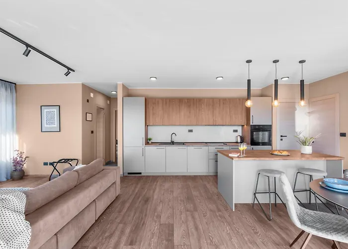 Quercus Village Penthouse With Jacuzzi *