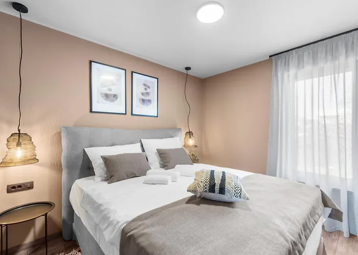 Quercus Village Penthouse With Jacuzzi Appartement *