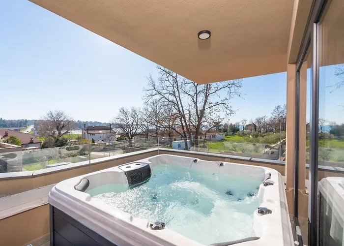 Appartement Quercus Village Penthouse With Jacuzzi