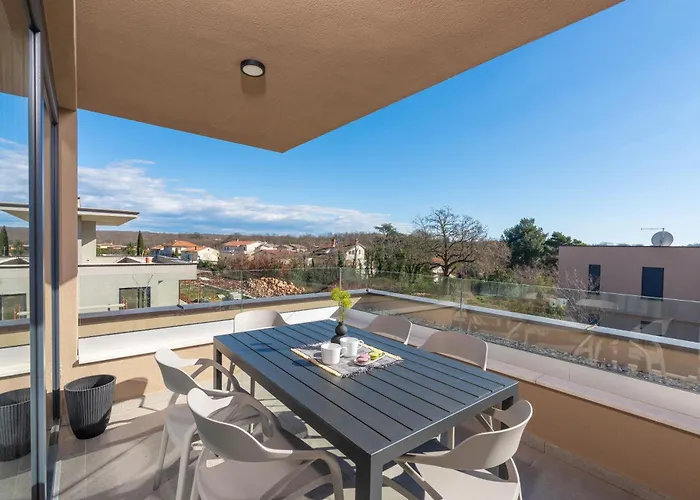 Quercus Village Penthouse With Jacuzzi * Novigrad Istria