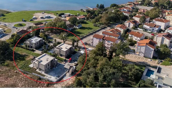 Quercus Village Penthouse With Jacuzzi *