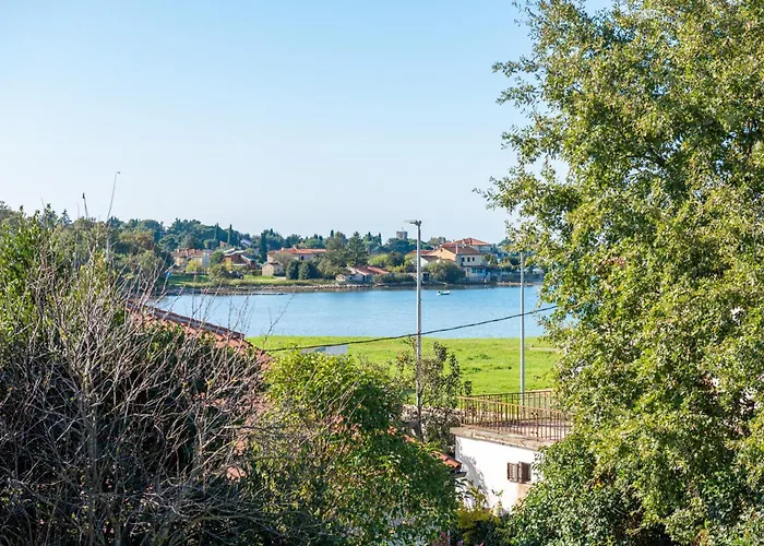 Quercus Village Penthouse With Jacuzzi Appartement