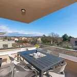 Quercus Village Penthouse With Jacuzzi * Novigrad Istria